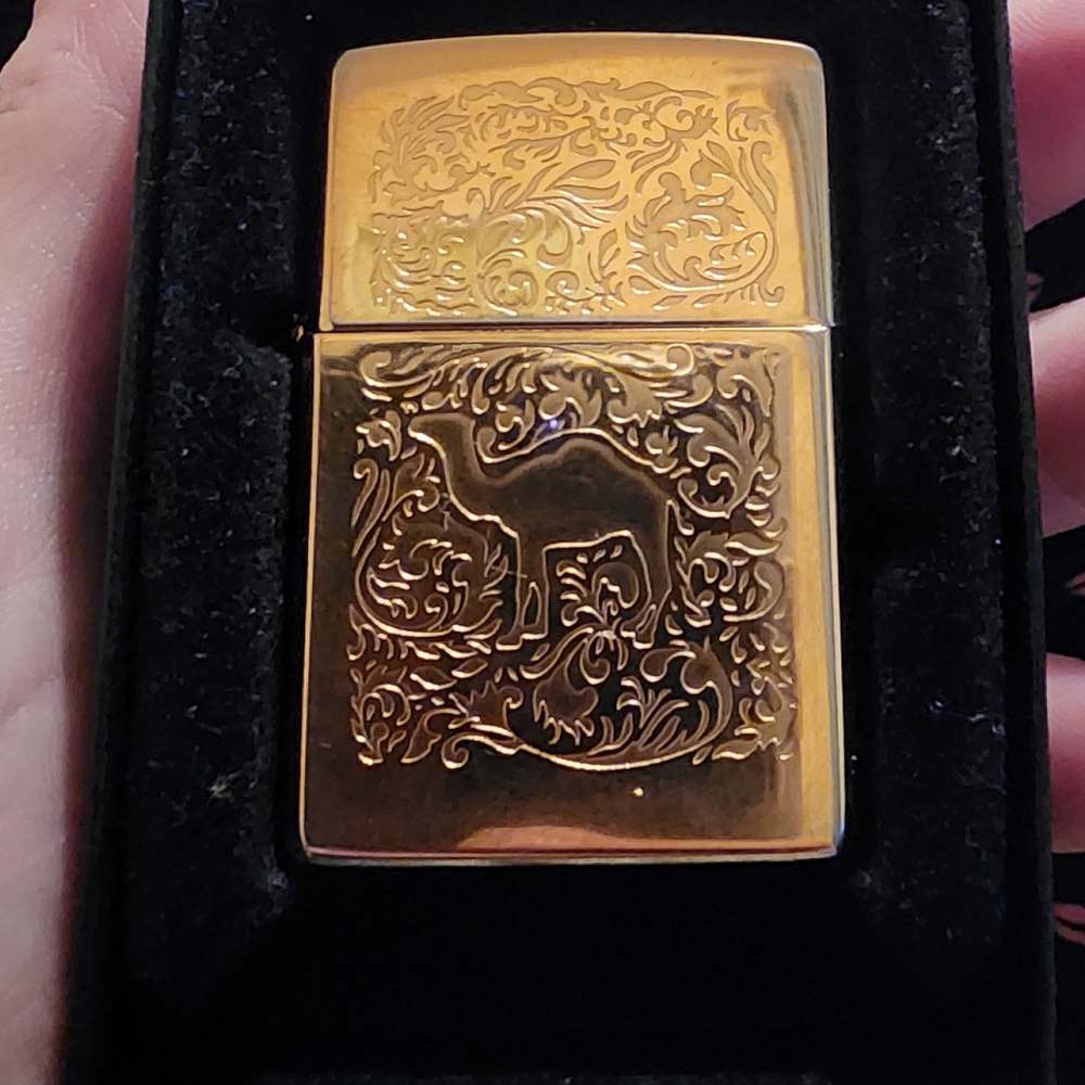 Vintage 1995 Camel 22kt Luster Etch Zippo Xll Lighter Rare